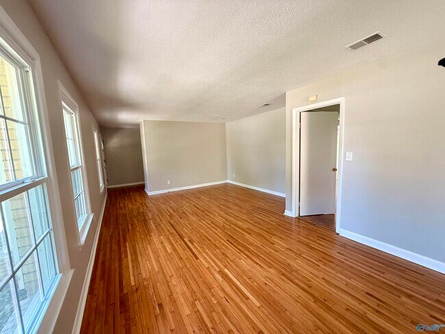 Building Photo - 12027 Chicamauga Trail SE