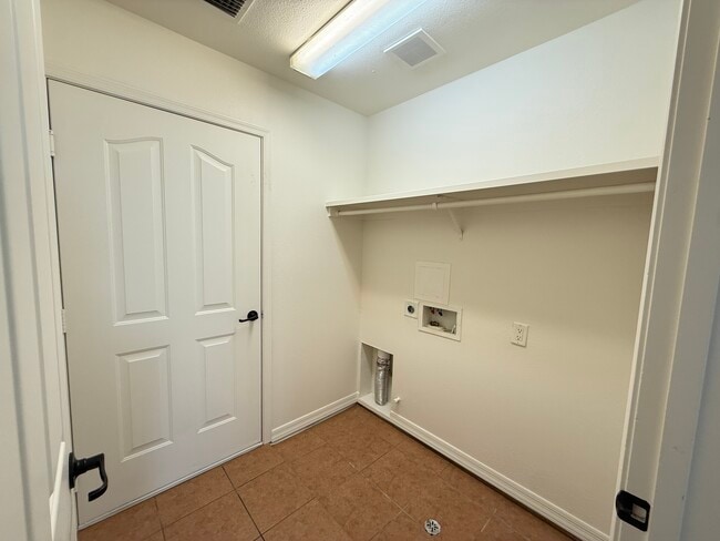 Building Photo - 11655 E 35th St