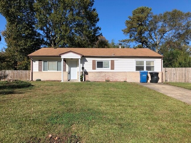 Primary Photo - 4936 Carnation Ave
