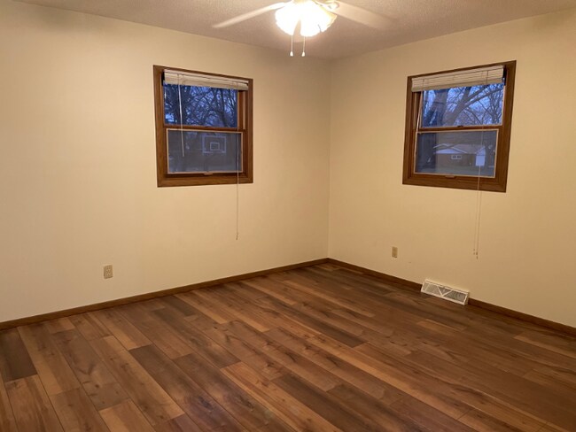 Building Photo - 6001 Echo Ridge
