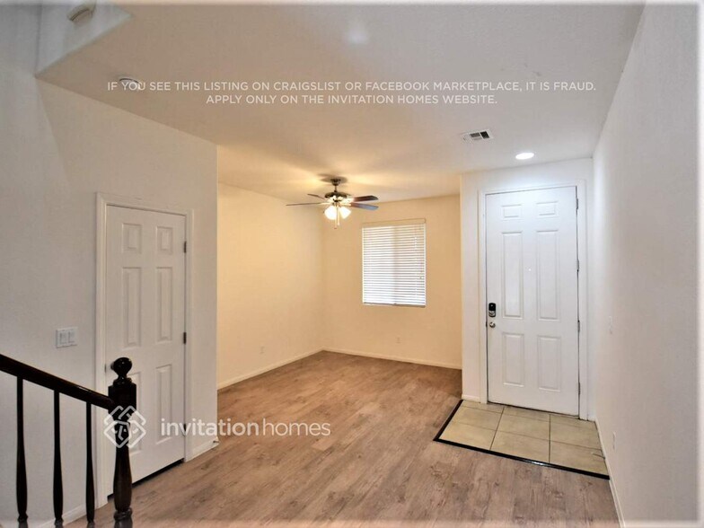 Building Photo - 10427 Val Piora St