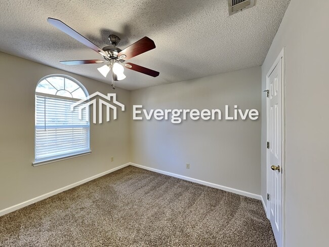 Building Photo - 183 Regency Park Dr