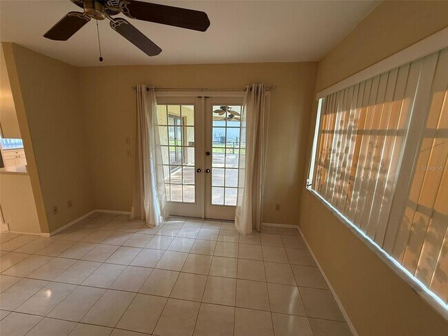 Building Photo - 4270 Ascot Dr
