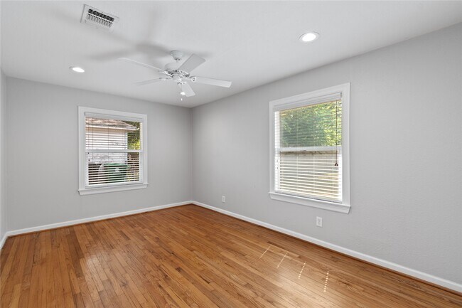 Building Photo - 6413 Remlap St