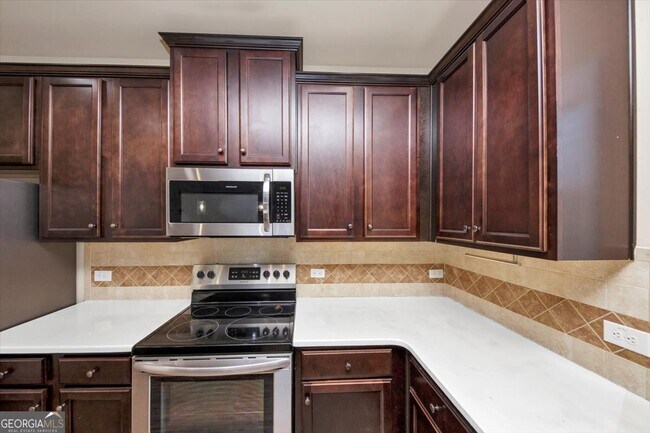 Building Photo - 2375 Walker Dr