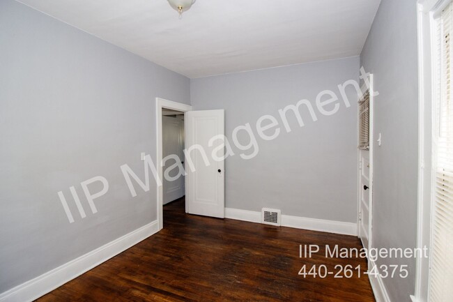 Building Photo - 3589 Chelton Rd