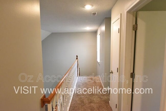 Building Photo - 6301 W 153rd St