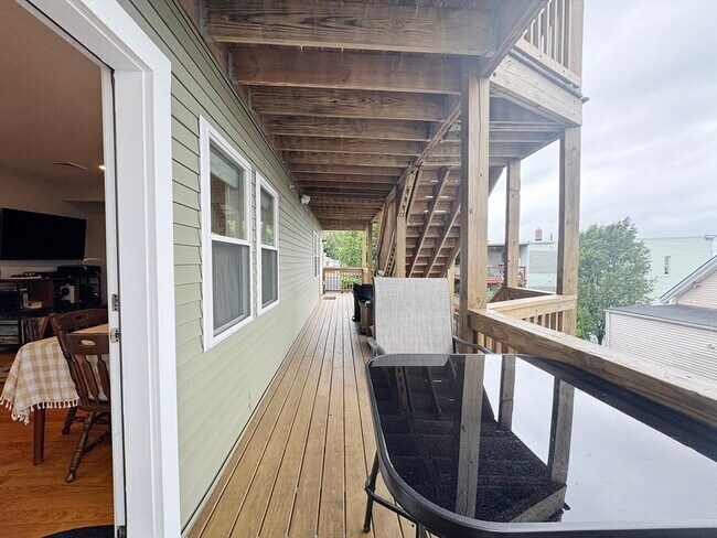 Building Photo - 214-216 E Eagle St