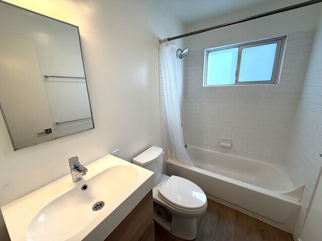 Building Photo - 500 Red Hill Ave