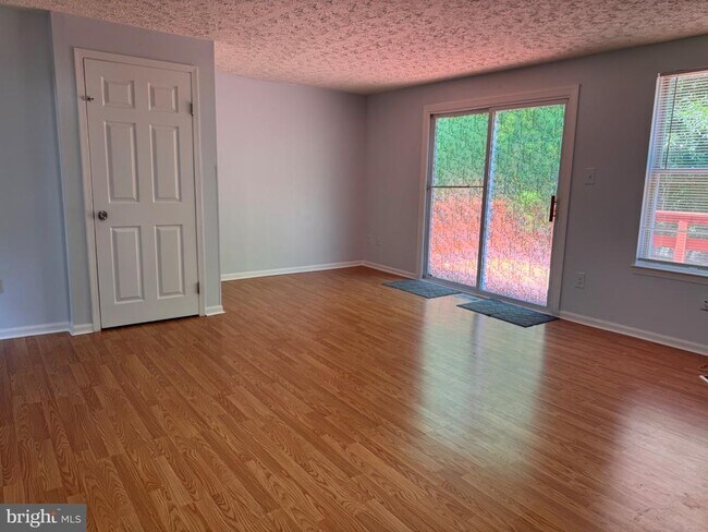 Building Photo - 6917 Villa-Del-Rey Ct