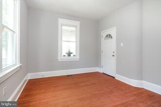 Building Photo - 505 Delaware Ave