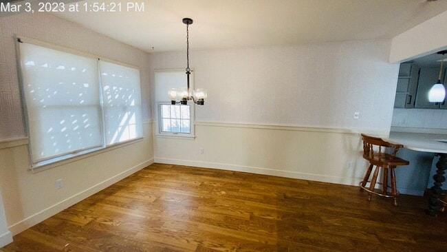 Building Photo - 2329 Moraine Cir