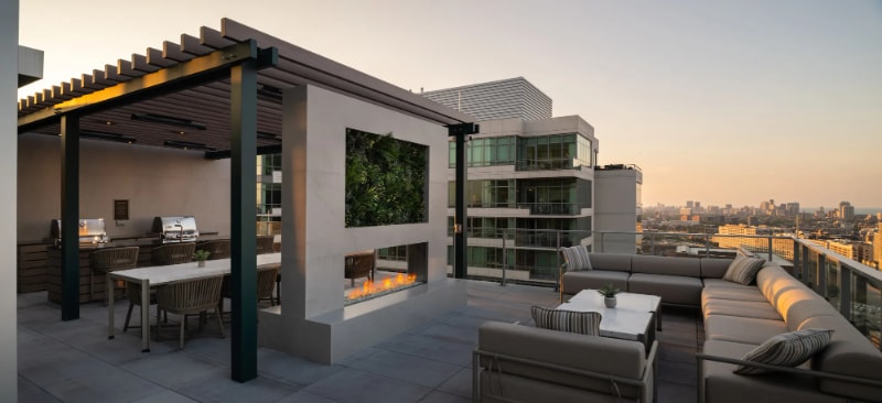 Building Photo - 362 N Halsted St