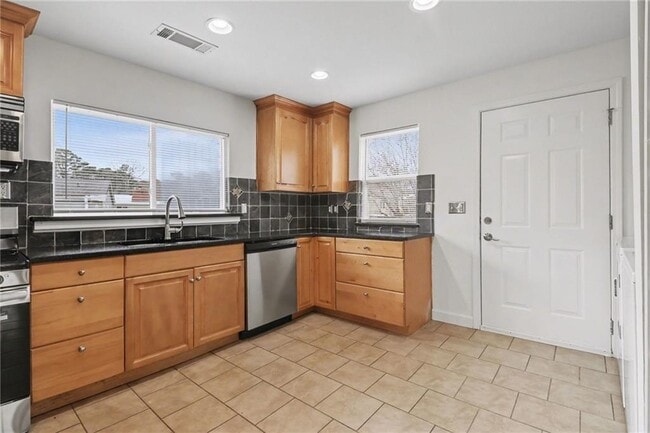 Building Photo - 3036 Peeler Rd