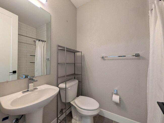 Building Photo - 5009 S Prince Pl