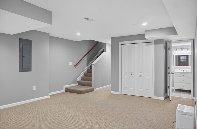Building Photo - 2917 13th St NW
