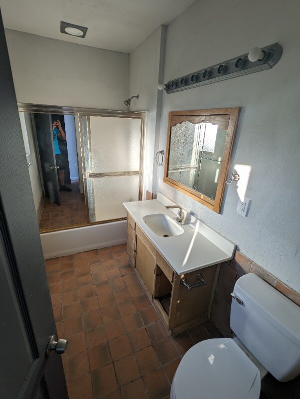 Building Photo - 540 Collins Ave