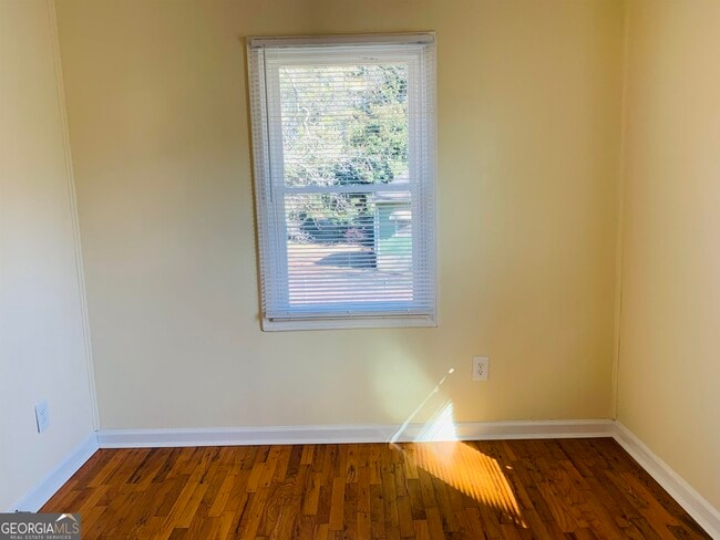 Building Photo - 24 Camellia Dr