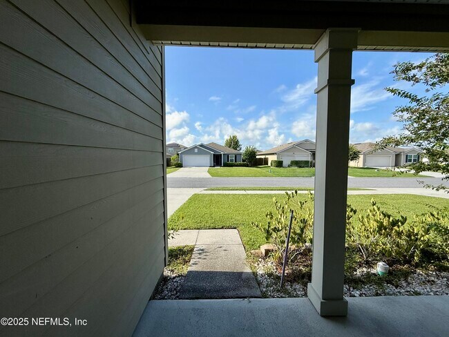 Building Photo - 2200 Pebble Point Dr