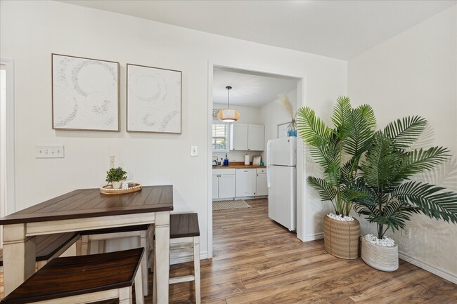 Building Photo - 1213 55th St