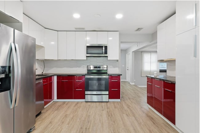 Building Photo - Leila Ave