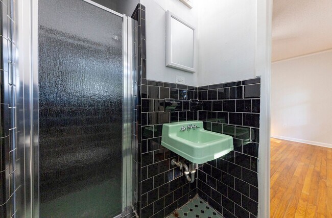 Building Photo - Welcome home!