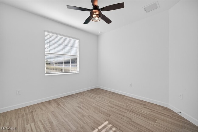 Building Photo - 15015 Bluewater Rd