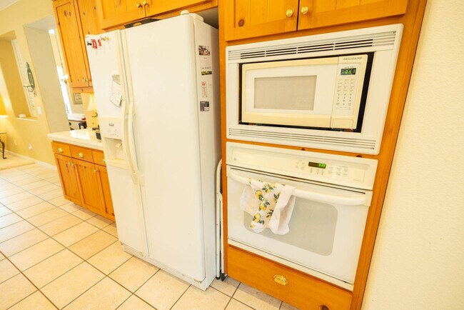 Building Photo - 115 Maybeck St