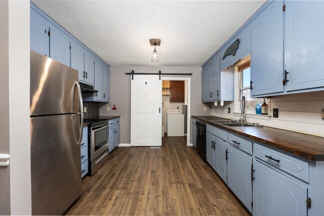 Building Photo - 2681 George York Rd