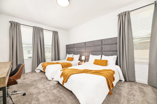 Building Photo - 4246 Paragraph Dr