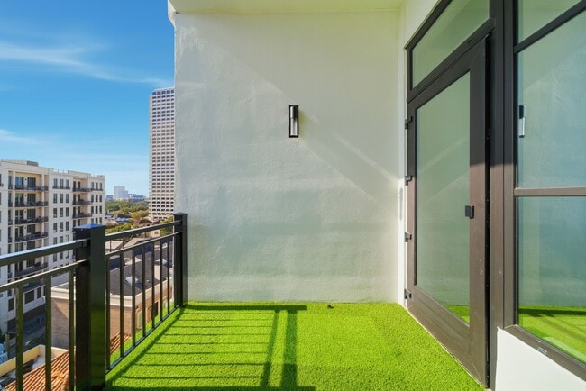 Building Photo - 2323 San Felipe St