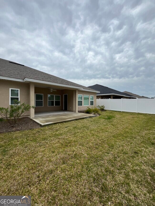 Building Photo - 126 The Villas Wy
