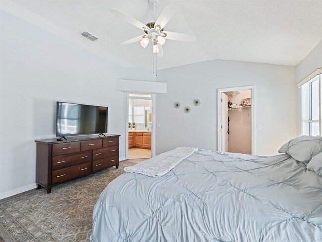Building Photo - 1103 Chaparral Dr