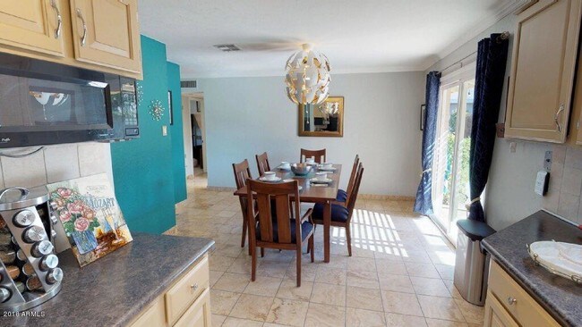 Building Photo - 6231 E Rose Cir Dr