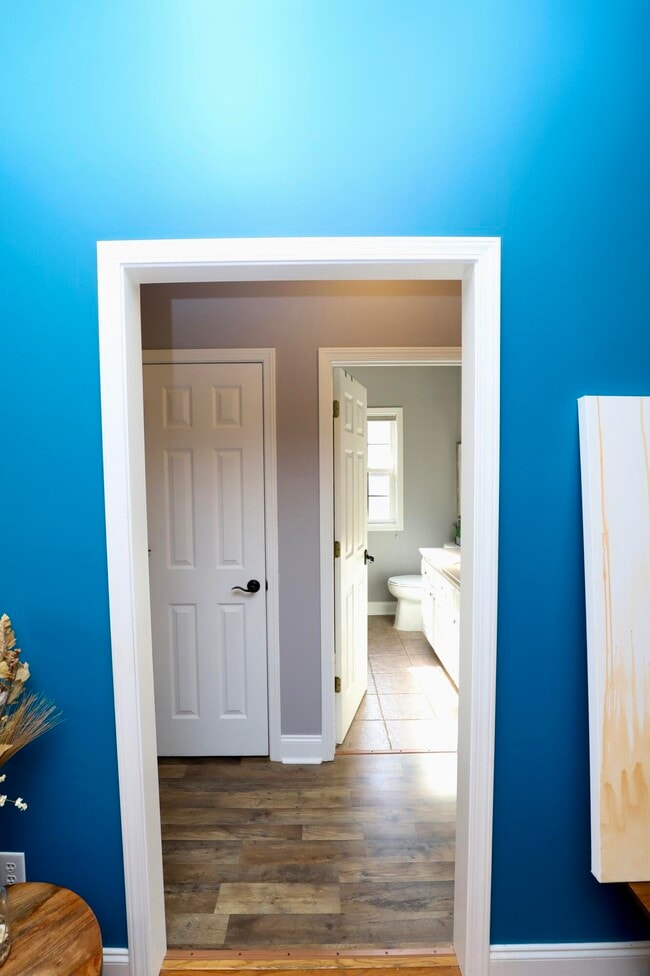 Building Photo - 1855 Beachforest Way