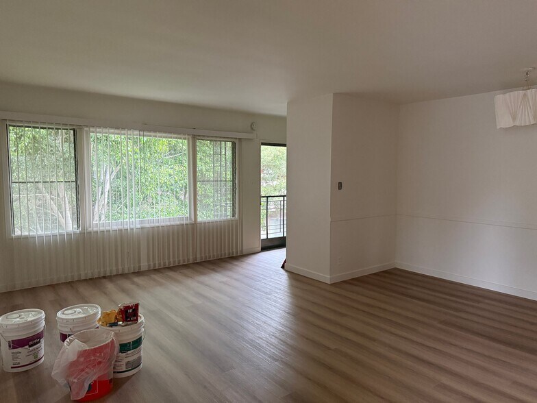 Building Photo - 3646 Vinton Ave