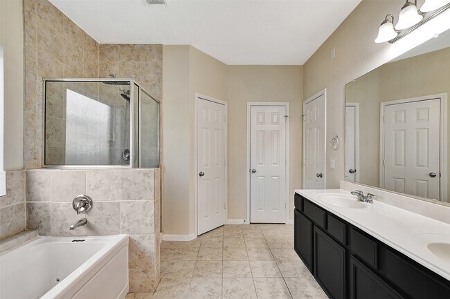 Building Photo - 15103 Sun Glaze Ct