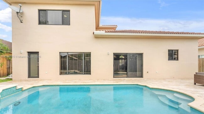 Building Photo - 1438 SW 154th Ct