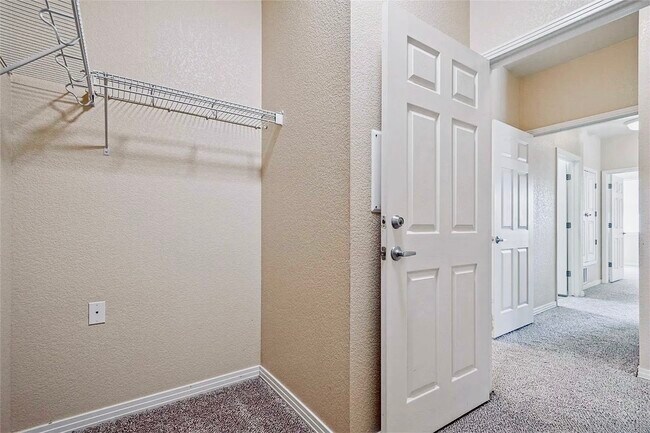 Building Photo - 9434 Ashbury Cir