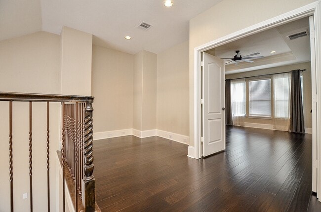 Building Photo - 1307 Studer St