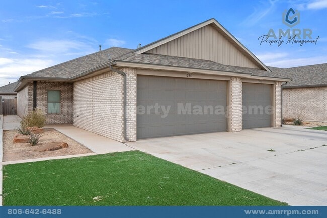 Building Photo - Easy Living Starts at AMRR: 2 Bedroom/2 Bath In Frenship ISD!