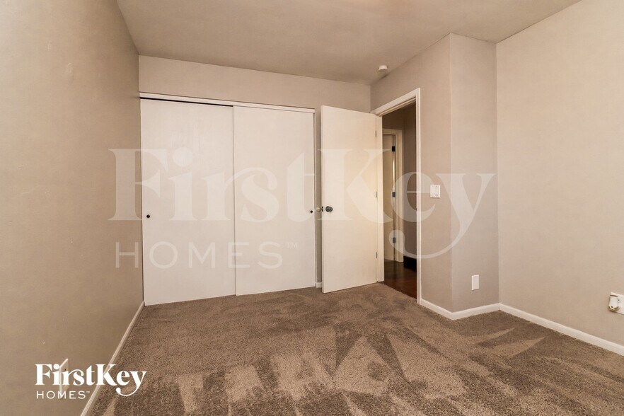 Building Photo - 994 Sunset Farms Ct