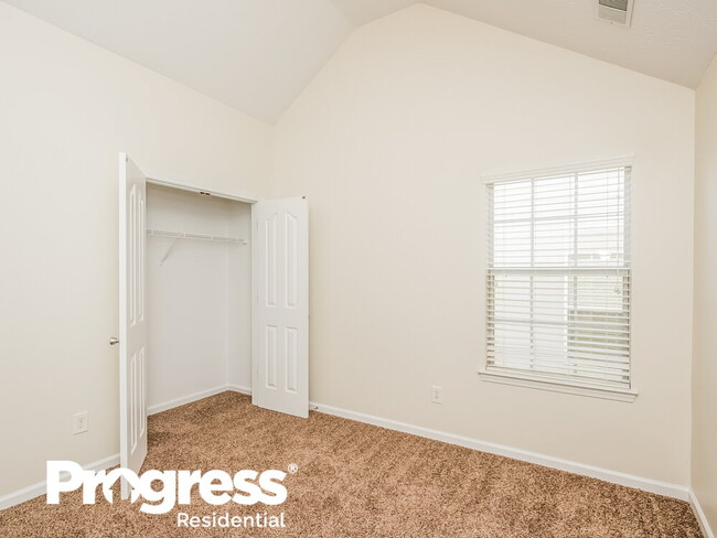 Building Photo - 70 Stony Oak Dr