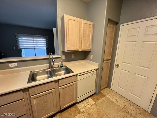 Building Photo - 2615 W Gary Ave