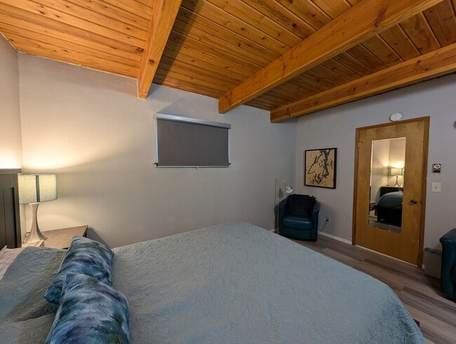 Building Photo - A Luxury Beachfront Lodge Awaits! For Rent...