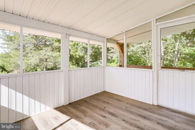 Building Photo - 13714 Gran Deur Dr