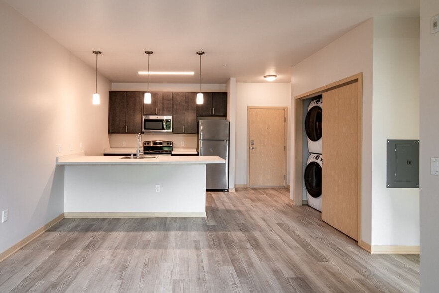 Interior Photo - Fair Oaks