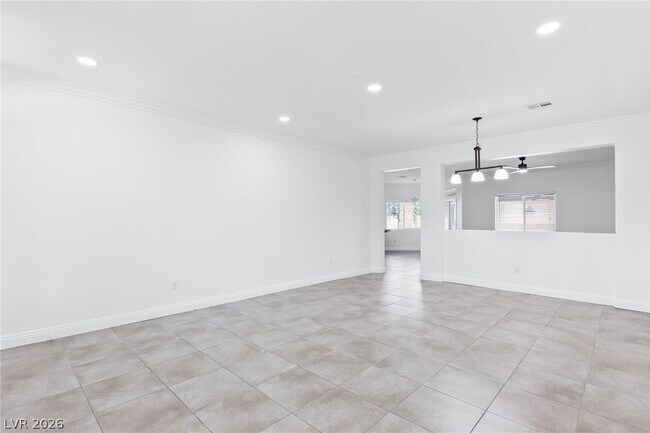 Building Photo - 10980 St Rafael St