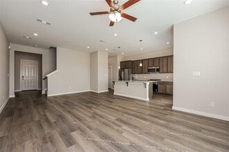 Building Photo - 3040 Songbird Ln