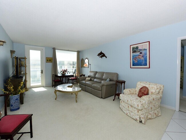 Building Photo - 3450 S Ocean Blvd